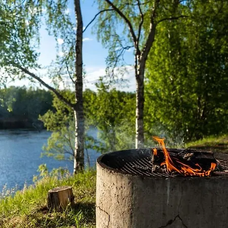 Loma-asunnot Eramokki - 4,5 Km Ivalon Lentokentalta! *