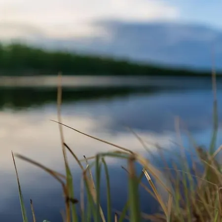 Eramokki - 4,5 Km Ivalon Lentokentalta! * Inari